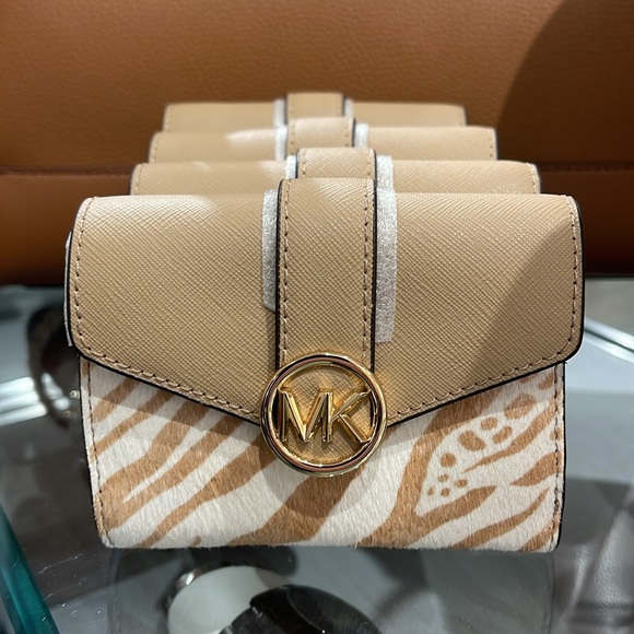 MICHAEL KORS
Carmen Medium Flap Bifold Faux Fur-Leather Wallet
Camel 
NWT - Picture 15 of 16